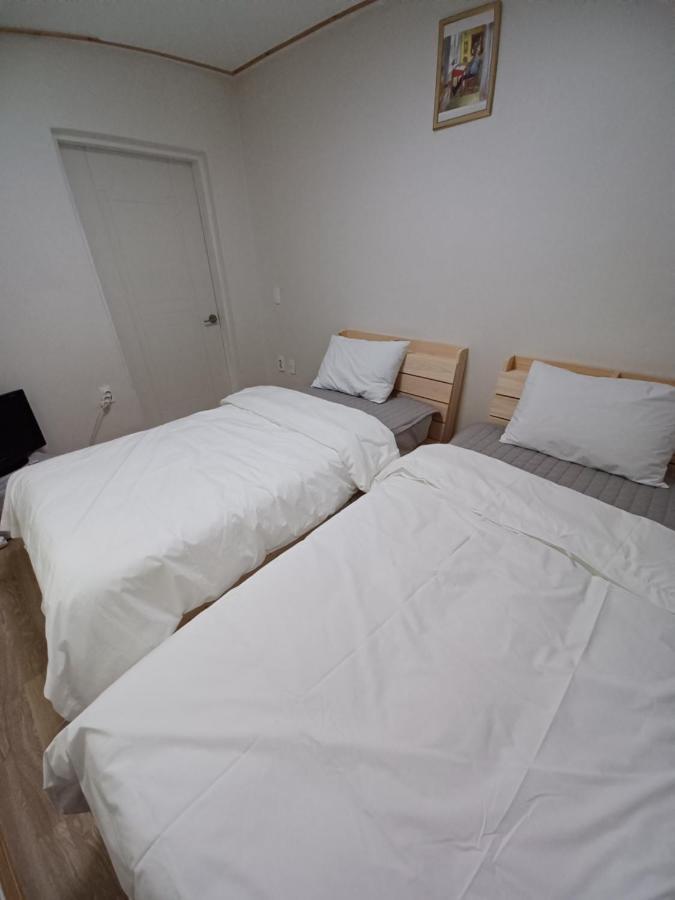 J&J Guesthouse Jeonju Extérieur photo